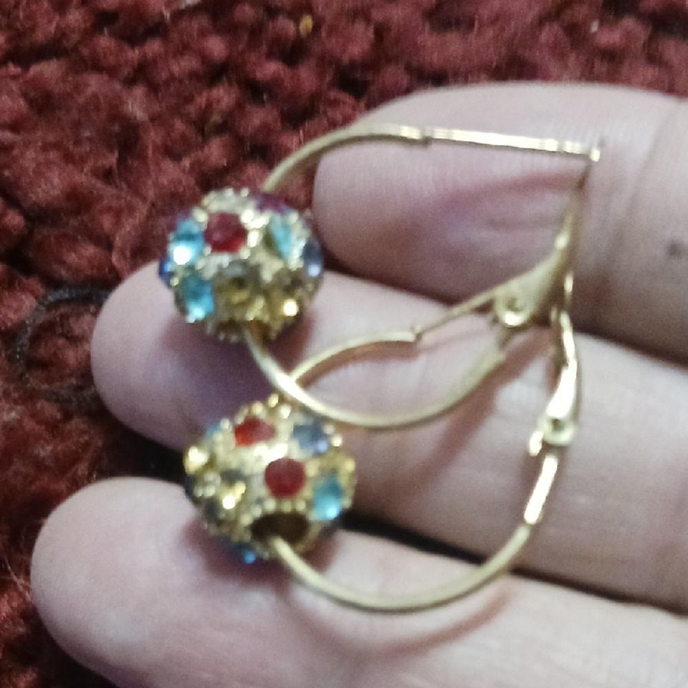 Elegant Gold and Multicolor Hoop Earrings